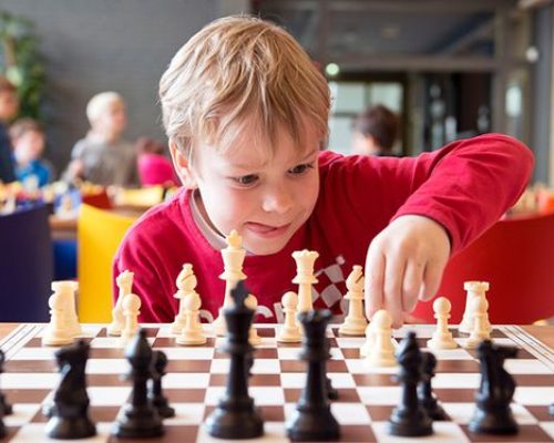 O xadrez é um jogo dinâmico e conhecido pelos estudantes como um