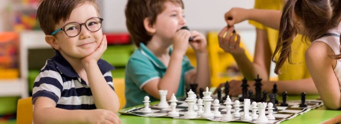 Escolas usam jogos, laboratórios e xadrez como estimulo para os alunos -  Jornal O Globo